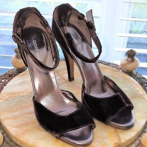 Vintage DKNY Women's Black Velvet Peep Toe Heels Size 10